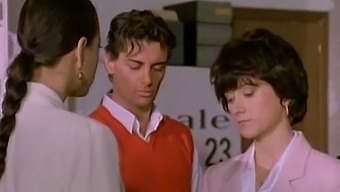 ¡la Celebritie Italiana Tiene Su Cara Cubierta De Semen! ¡no Te Pierdas Esta Escena Caliente!