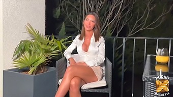 Mature Vittoria, Aged 38, Exudes Intense Sexuality