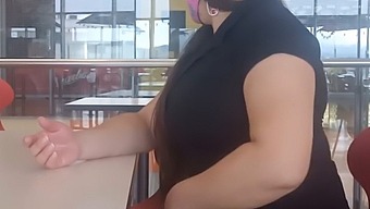 Accidental Insertion Of Fingers Into The Milf'S Anus In A Shopping Mall. Authentic Amateur Anal Sex With Ejaculation Inside