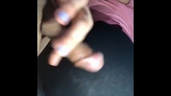 Menikmati Pemandangan Teman Latina Saya Yang Cantik Di Gym