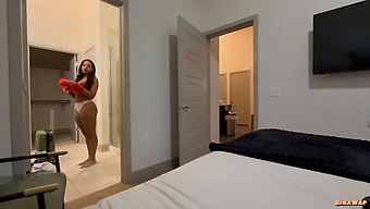 Step-Sis Went To Bed Without Underwear On.