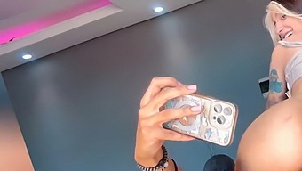 Solo Necesito Unas Fotos De Tu Polla En Mi Cara... ¡soy Tu Media Hermana! Ft. Janys [Versión Gratis]